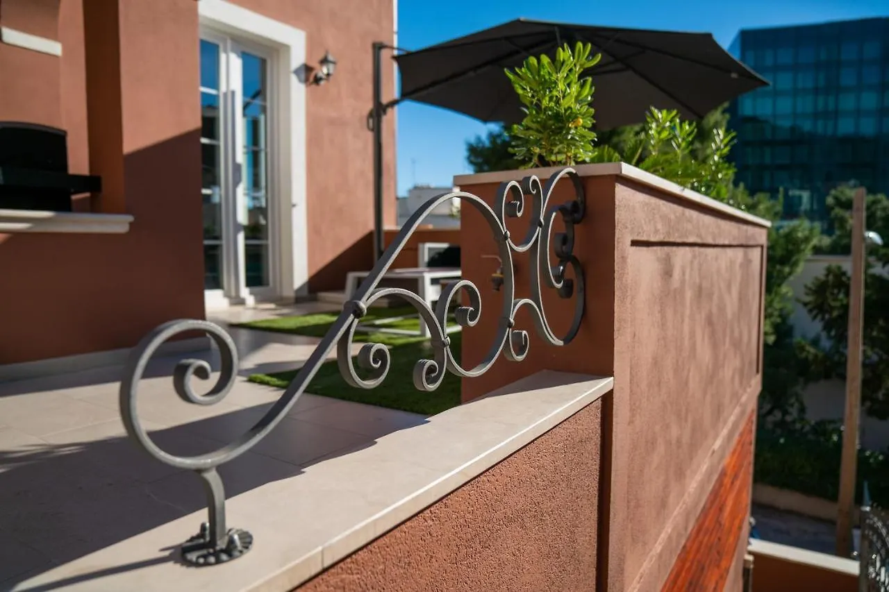 Luxury Apartment Equanimity Split