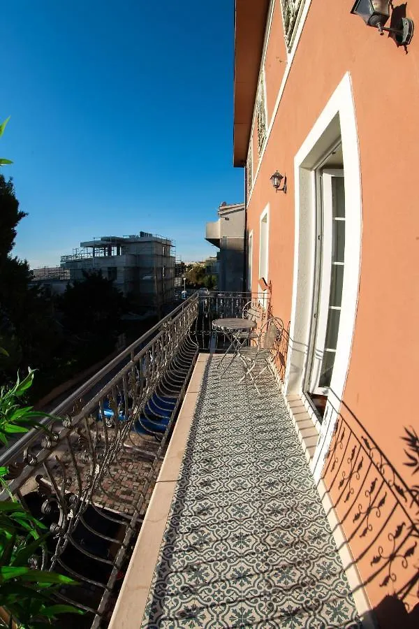 Luxury Apartment Equanimity Split