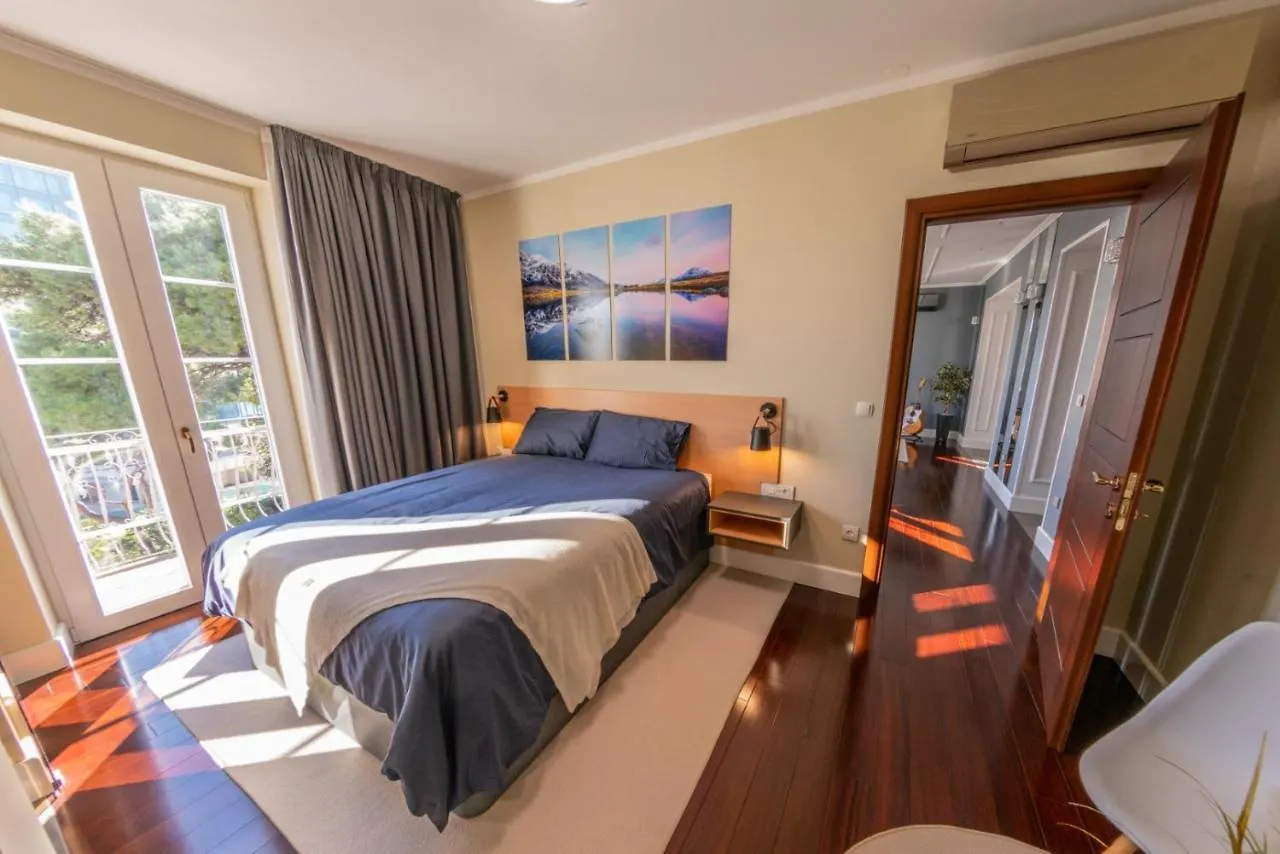 Luxury Apartment Equanimity Split